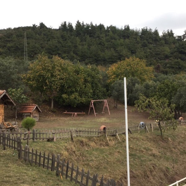 Photo taken at Doğuşlu Binicilik ve Pony Kulübü by Banu T. on 10/8/2016