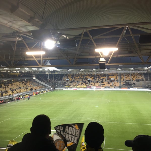 Das Foto wurde bei Parkstad Limburg Stadion von Frank B. am 11/8/2019 aufgenommen