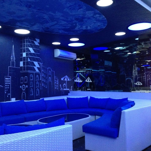 Ice american. Апликанскае мороженае. Блю водка. Американское мороженое. Водка ice.