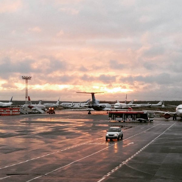 Foto tirada no(a) Aeroporto Internacional de Domodedovo (DME) por Тим Р. em 12/26/2015