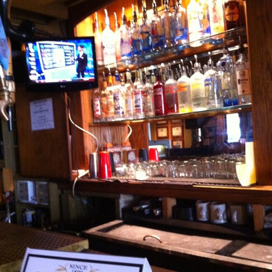 4/17/2012にKirk S.がEleventh Street Pubで撮った写真