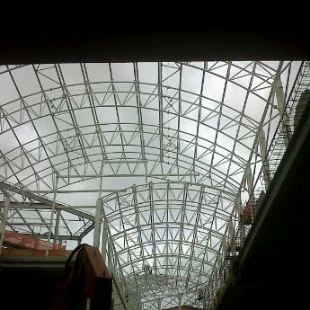 4/4/2012 tarihinde Adriano F.ziyaretçi tarafından RioMar Shopping'de çekilen fotoğraf