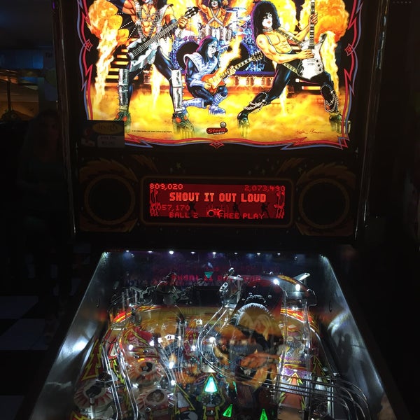 6/27/2015에 Lana J.님이 Joystix Classic Games &amp; Pinballs에서 찍은 사진