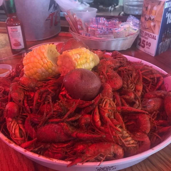 2/10/2019에 Lana J.님이 Floyd&#39;s Cajun Seafood - Pearland에서 찍은 사진
