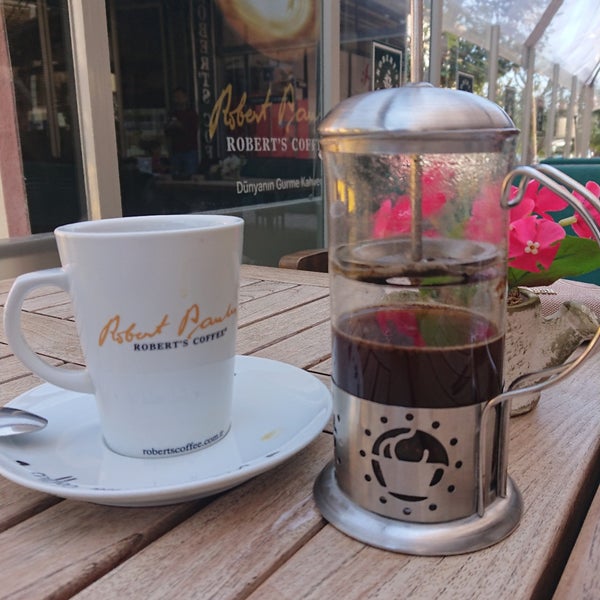 Foto scattata a Robert&#39;s Coffee da TC Şeniz U. il 4/27/2019