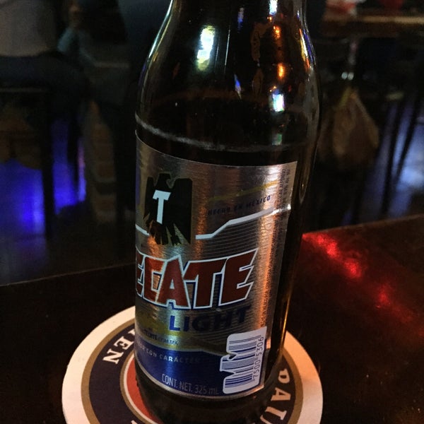 Photo taken at Kingbuffalo Wings·Rock·Beer by Christian L. on 2/6/2015