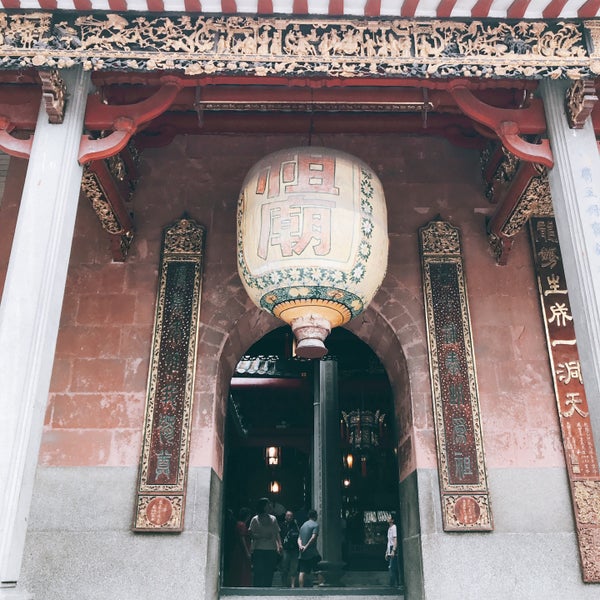 Photo taken at Zumiao (Foshan Ancestral Temple) by Luke Y. on 9/8/2018