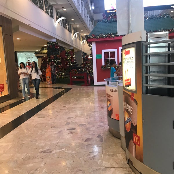 Das Foto wurde bei Center Shopping von Lays M. am 12/30/2019 aufgenommen