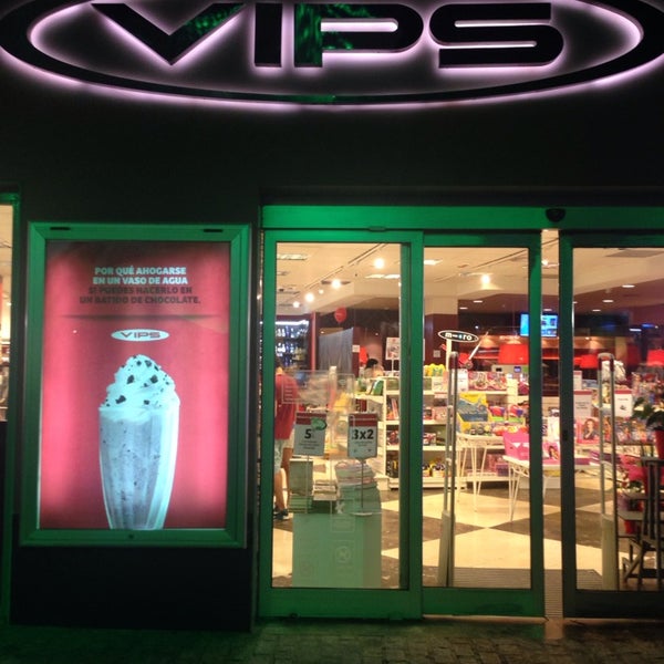 Photo taken at VIPS Heron City by Mª Victoria C. on 8/21/2014