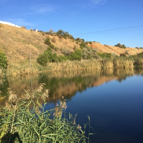 Карьер пескова ростов. Песчаный карьер на западном в ростове на дону. Голубое озеро самарское ростовская область. Суворовский карьер дагестан. Карьеры ростов на дону.