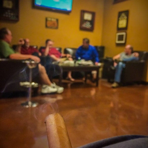 Photo taken at Silo Cigars Inc. by 🔥ɖⓐNⓙƲι🔥 . on 7/10/2014