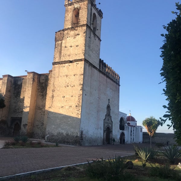 Photo taken at Ex-convento Franciscano de Tecamachalco by Jorge E. on 9/2/2019