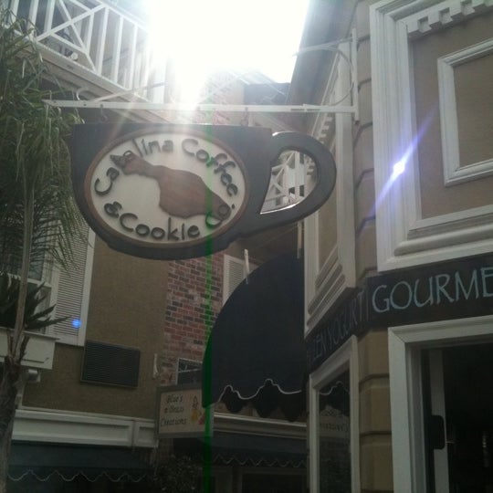 Снимок сделан в Catalina Coffee &amp; Cookie Co. пользователем Cody F. 7/2/2013