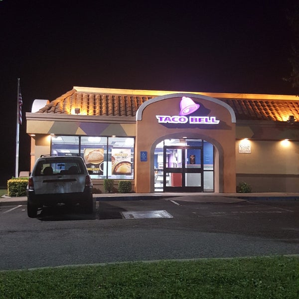 Taco Bell Fast Food Restaurant In Fair Oaks