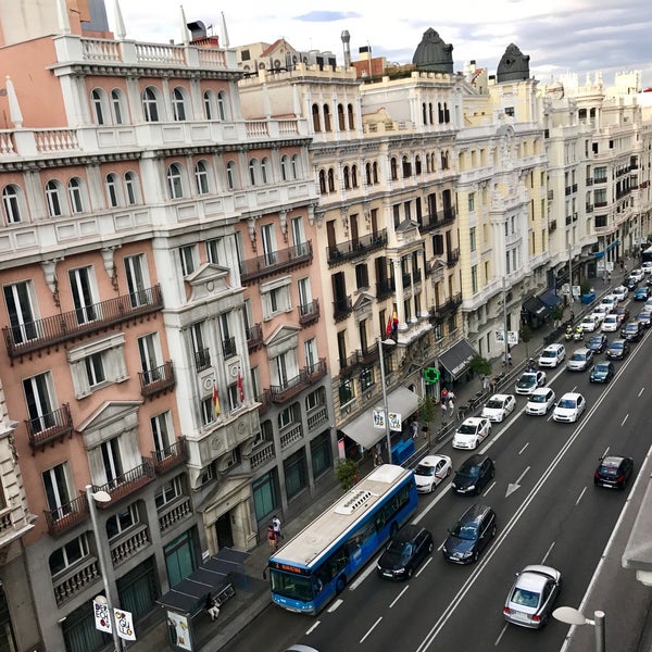 Foto tirada no(a) Hotel de las Letras por Gustavo N. em 6/27/2017