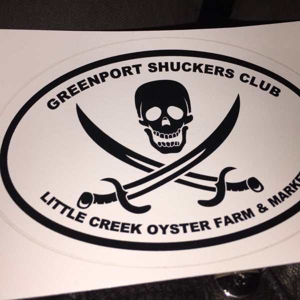 Amazing local oysters, and the best scallop chowder you'll ever taste. Ian will teach you how to shuck yourself! By far our favorite place in Grenport.