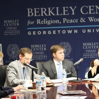 Foto tomada en Berkley Center for Religion, Peace &amp; World Affairs  por Berkley Center for Religion, Peace &amp; World Affairs el 9/19/2013