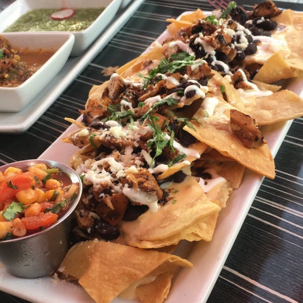 Foto diambil di Zócalo Mexican Cuisine &amp; Tequileria oleh Melissa N. pada 8/9/2017