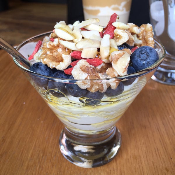 Blueberry yogurt - comes with goji berries, almonds, walnuts and honey