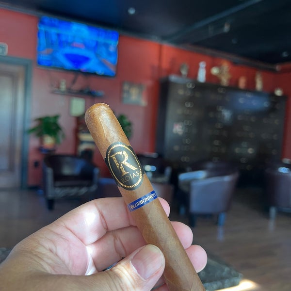 Central Cigar Lounge Smoke Shop in Northeast Yonkers