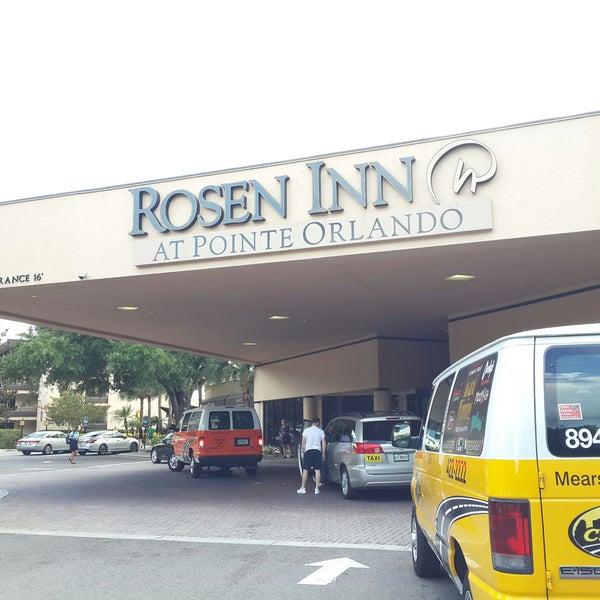 Foto tirada no(a) Rosen Inn at Pointe Orlando por Dfghjkdhdhdjd F. em 6/25/2017
