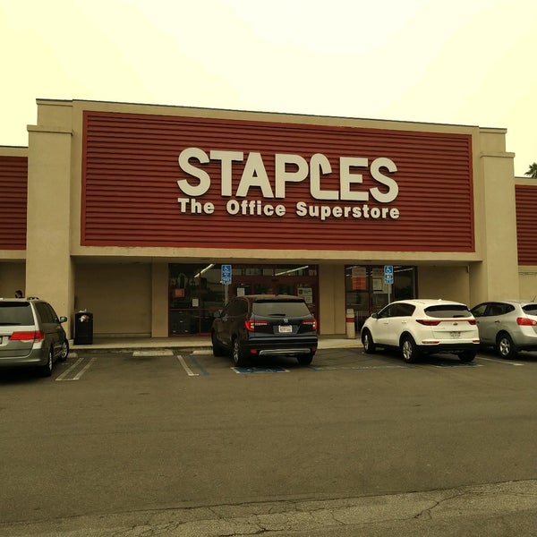 STAPLES - 25 Photos & 17 Reviews - 3650 Long Beach Rd, Oceanside, New York  - Shipping Centers - Phone Number - Yelp
