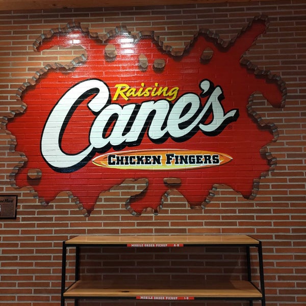 Foto tirada no(a) Raising Cane&#39;s Chicken Fingers por John Christian H. em 1/16/2023