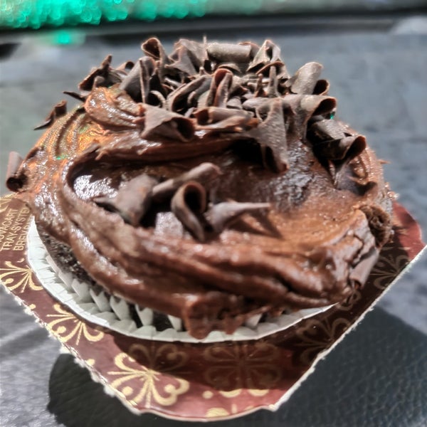 Frosted Cupcakery Cupcake Shop in Long Beach