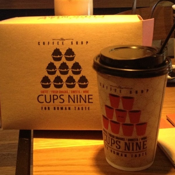 9 cups таро. карта таро 9 кубков. карты таро девятка кубков. 9 cups. Two cups кофейня.