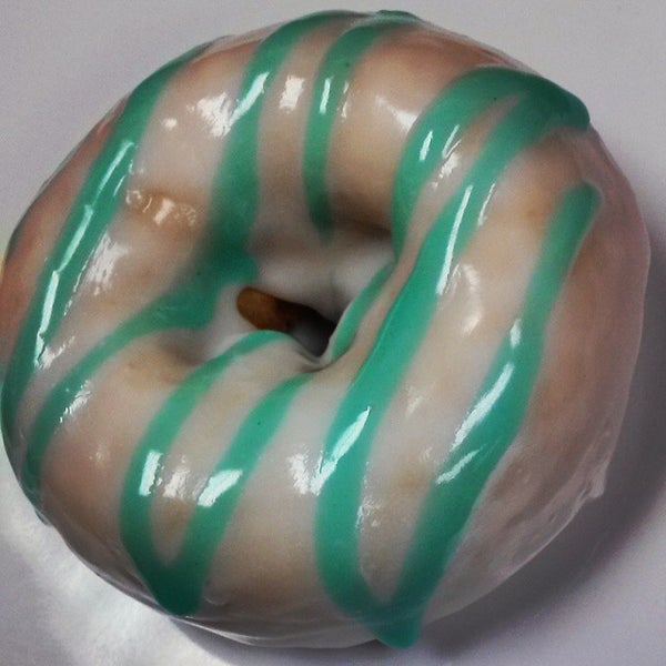 Снимок сделан в Baker&#39;s Dozen Donuts - Deli &amp; Delights пользователем Bakers D. 3/27/2015
