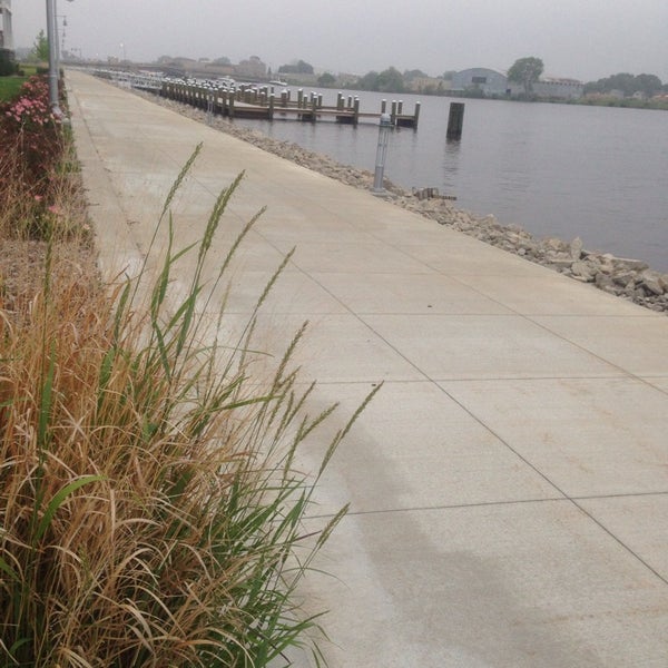 River Fox Realty