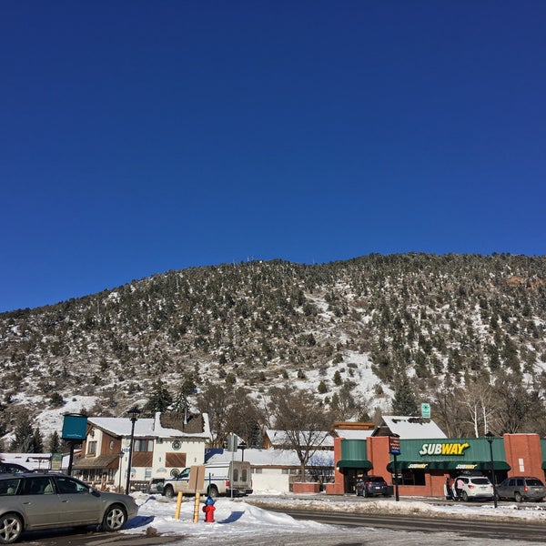 Foto scattata a Glenwood Springs, CO da Zonia F. il 1/2/2019