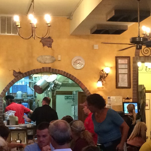 7/11/2014 tarihinde Jeremy W.ziyaretçi tarafından Pizzeria Rustica'de çekilen fotoğraf
