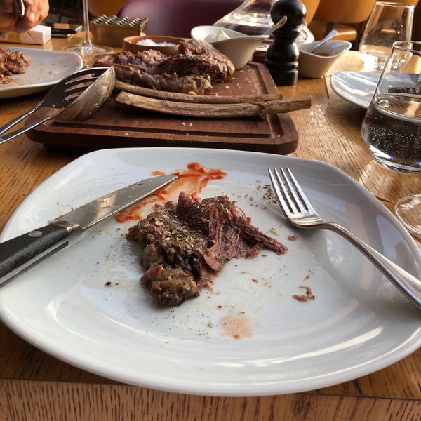 NusrEt Steakhouse Abu Dhabi 19 ทิปส์ จาก ผู้เยี่ยม 912 คน