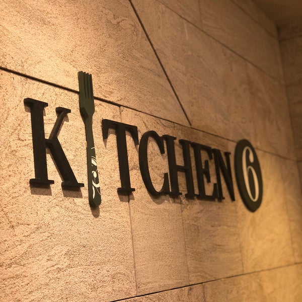 Foto tirada no(a) Kitchen 6 por Maha F. em 1/8/2020