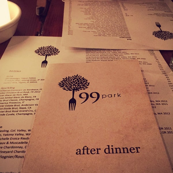 3/28/2015 tarihinde Kate K.ziyaretçi tarafından 99 Park Restaurant'de çekilen fotoğraf