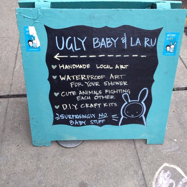Photo taken at Ugly Baby by Kate K. on 11/29/2013