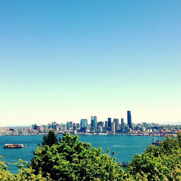 Admiral View Point Scenic Lookout in North Admiral