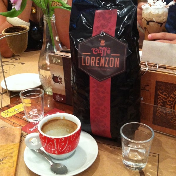 รูปภาพถ่ายที่ Caffè Lorenzon โดย Carlos A. เมื่อ 3/3/2014