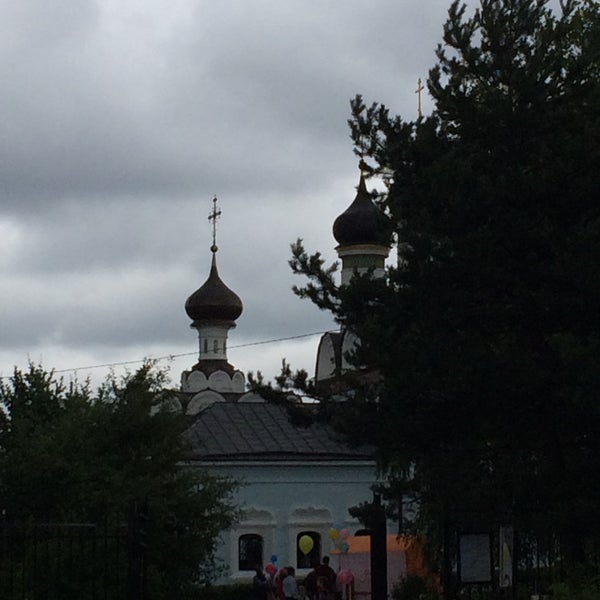 Церковь Покрова в Братцево