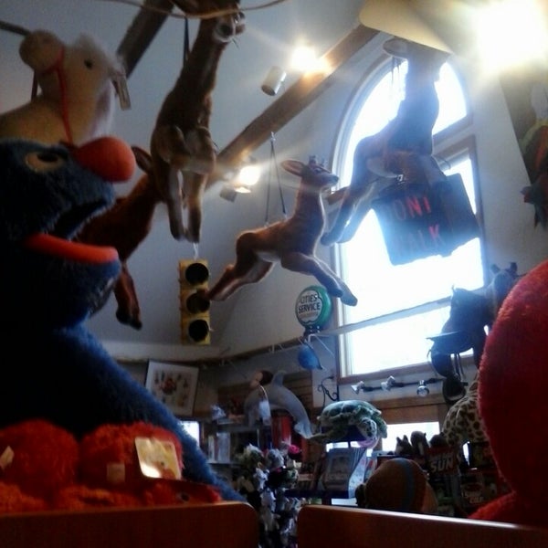 Red Balloon Toy Shop - 1 tip