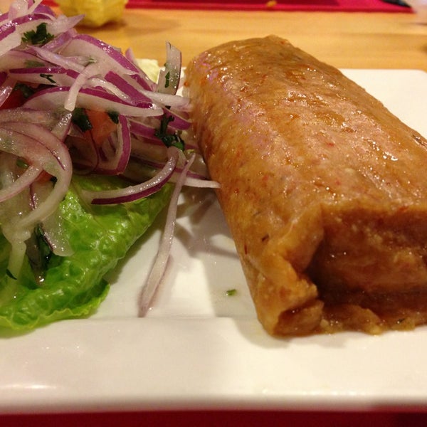 Снимок сделан в Takatis Peruvian Cuisine пользователем Lynn M. 3/2/2013