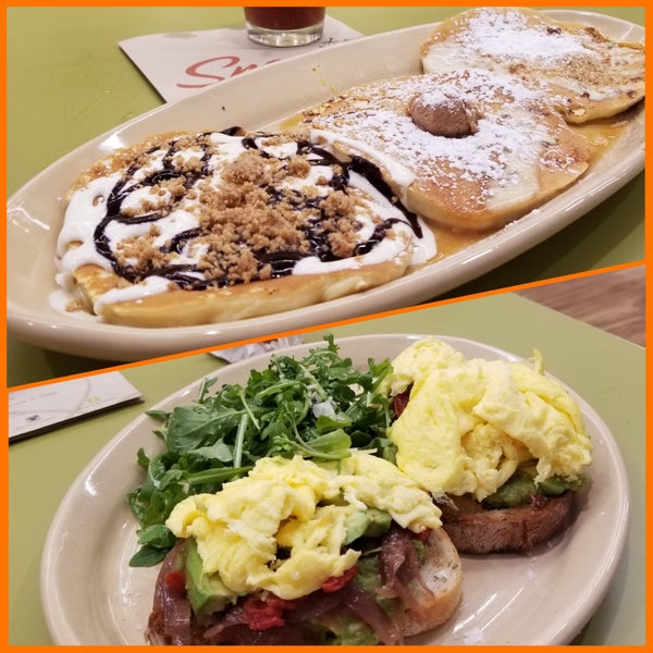 Photo taken at Snooze, an A.M. Eatery by Nancy W. on 9/23/2018