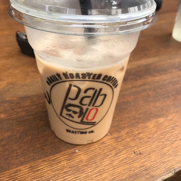 Foto diambil di Pablo Artisan Coffee oleh Batuhan A. pada 5/15/2019