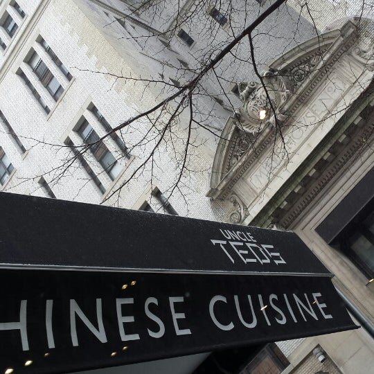 Снимок сделан в Uncle Ted&#39;s Modern Chinese Cuisine пользователем Chris T. 1/25/2014