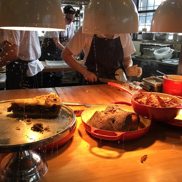5/10/2017にScooterrがRailtown Cafeで撮った写真