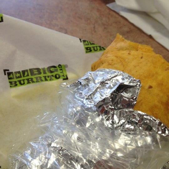 10/13/2012에 Ken G.님이 Big City Burrito에서 찍은 사진