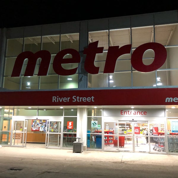 Metro Supermarket in Thunder Bay