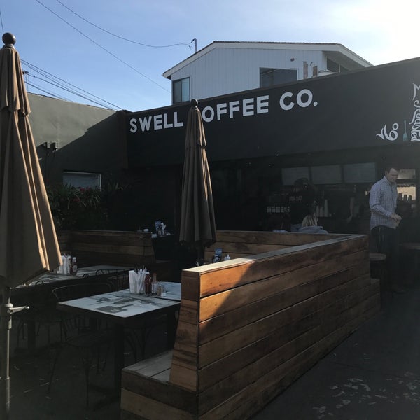 Foto tirada no(a) Swell Coffee Co. por Mary H. em 4/26/2017