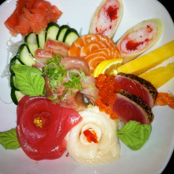Das Foto wurde bei Tally Thai &amp; Sushi von Tally Thai &amp; Sushi am 9/21/2013 aufgenommen